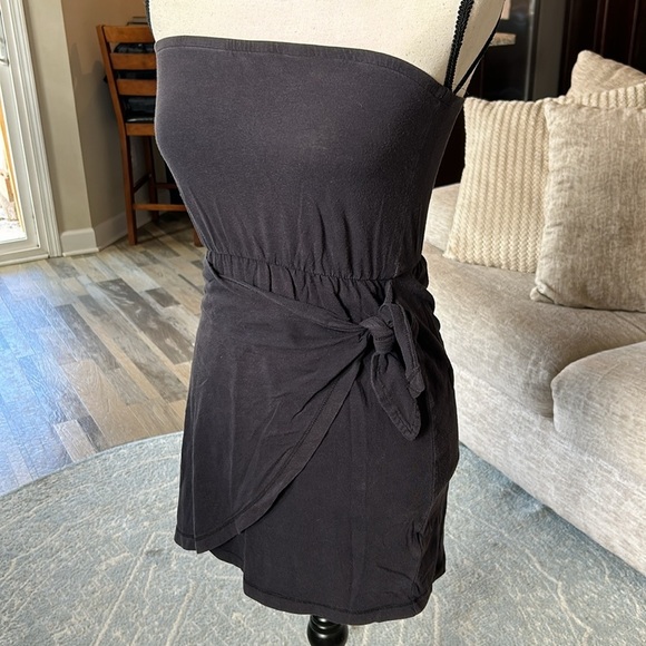 Black side tie strapless beach cover up - Picture 1 of 4